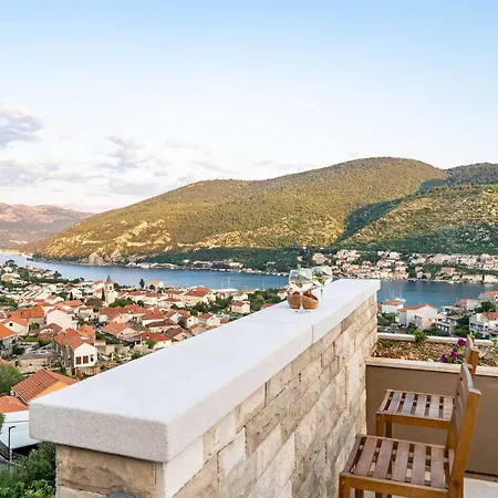 Arcadia- Two Bedroom With Terrace And Sea View