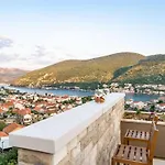 Arcadia- Two Bedroom With Terrace And Sea View